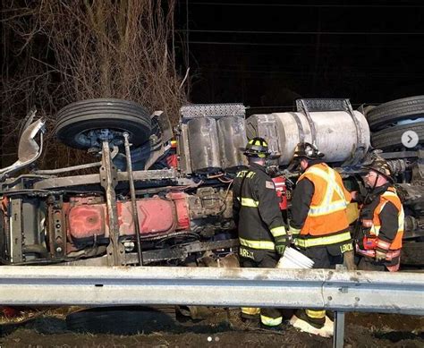 Firefighters Free Trapped Driver From Overturned Truck On I 95 Connecticut Post