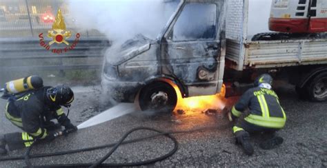 Camion In Fiamme In Tangenziale Nord Code E Disagi Tgverona Telenuovo