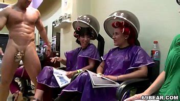 Fiesta Cfnm En El Peluquero XVIDEOS