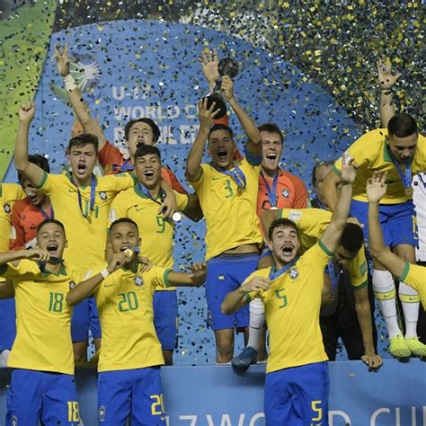 Sele O Brasileira Sub Vence O M Xico De Virada E Conquista A Copa