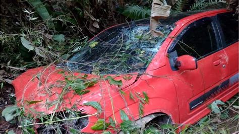 Motorista Fica Ferido Após Perder Controle Do Carro E Cair Em