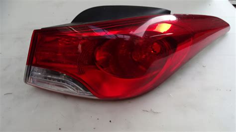 LAMPA PRAWA TYL HYUNDAI ELANTRA III LIFT 2013 15 92402 3X2 za 279 zł z