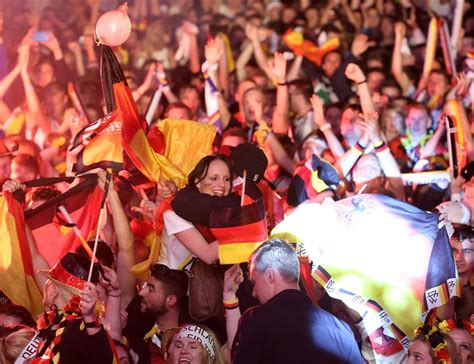 Weltmeister Deutschen Fans Feiern Vierten Titel DER SPIEGEL