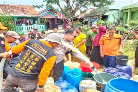 Hadapi Kekeringan Di Kab Bekasi Bpbd Distribusikan Air Bersih