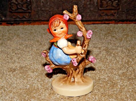 Apple Tree Girl Hummel Figurine 141 Collectible Gift Goebel Germany