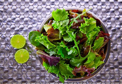 Healthy Ways to Build the Perfect Salad – Tips to Try Today! | Cookist.com