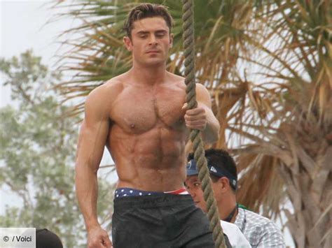 Photos Zac Efron Plus Musclé Que Jamais Sur Le Tournage Dalerte à