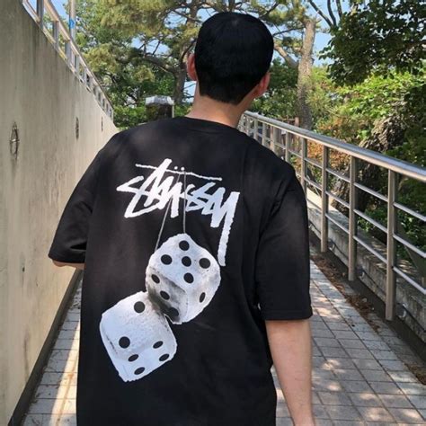 Stussy ทอยลูกเต๋าสีเสื้อยืดย้อมสีเวอร์ชันอเมริกันแท้ทรงหลวมสำหรับผู้ชาย ...