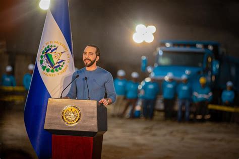 Presidente Nayib Bukele Coloca La Primera Piedra Para La Construcci N