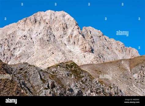 Gran Sasso Monti Della Laga Park Fotos Und Bildmaterial In Hoher