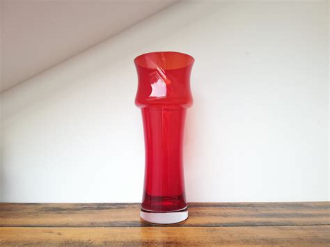 Vintage Finnish Tamara Aladin Riihimakiriihimaen Red Glass Vase 1373 Etsy In 2024 Glass