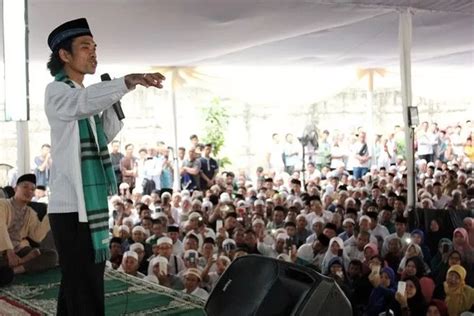 Ustad Abdul Somad Tokoh Ulama Paling Didengar Wejangannya Di Pemilu