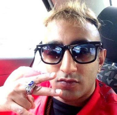 Akash Dadlani Bigg Boss 11 Biography Wiki Personal Details Age