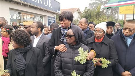 Hommage au Pr Joseph Owona cérémonie funéraire émouvante à Bordeaux