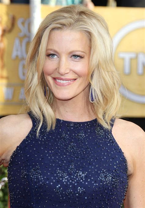 Anna Gunn Wears Monique Lhullier Sag Awards January 2014 • Celebmafia
