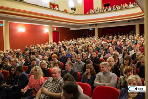 23 11 Kobieta idealna spektakl Centrum Kultury Teatr w Grudziądzu