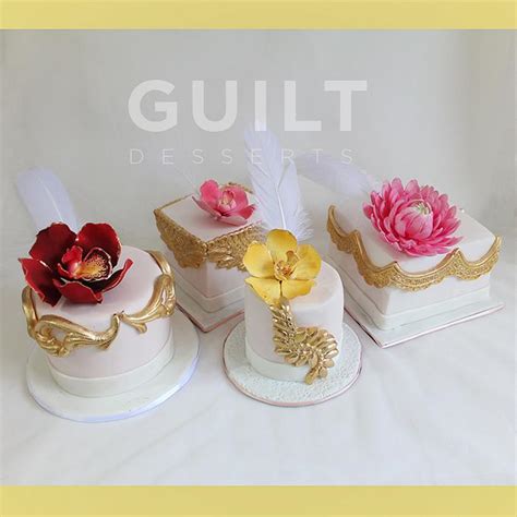 Mini Flower Cakes Decorated Cake By Guilt Desserts Cakesdecor