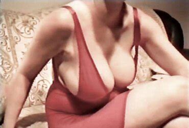 SAG Pralle Geile Euter In Roter Verpackung ZB Porn