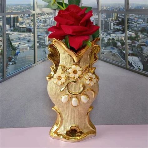 Modern Gold Ceramic Table Top Vase Adorn With Flowers Size Medium