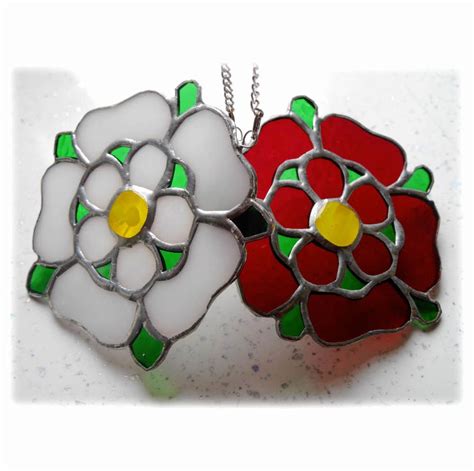 Yorkshire Or Lancashire Rose Stained Glass Suncatcher The British Craft House Crafts