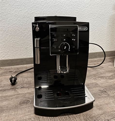 Delonghi Kaffeevollautomat ECAM13 123 B EdelKüche