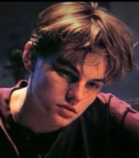 Help Hes Too Handsomeee Attori Hot Attori Maschili Leonardo Dicaprio