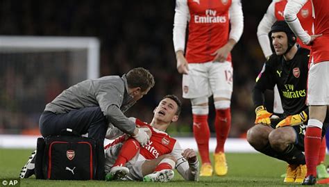 Arsenal News Laurent Koscielny Could Miss Tottenham Game Daily Mail