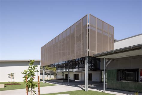 Thuringowa State Hight School Qld 4 Arrow Metal