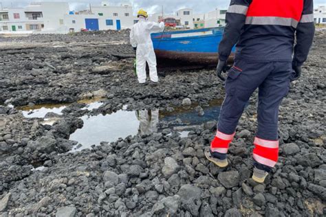 Llega Una Segunda Patera A Lanzarote Con 38 Migrantes Entre Ellos Tres