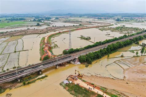 江西暴雨致53万人受灾 直接经济损失67亿元