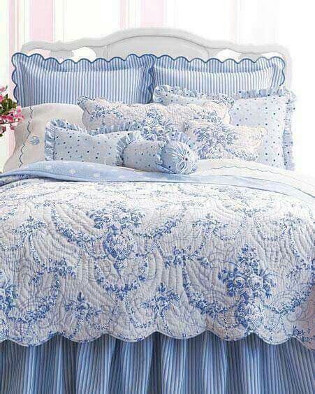 Blue And White Bedlinen Blue And White Bedding Chic Bedroom Blue