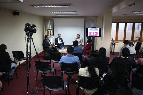 CENTRO DE ESTUDIOS CONSTITUCIONALES DESARROLLÓ CONVERSATORIO SOBRE LA