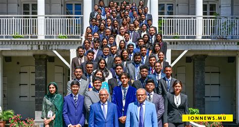 Pravind Jugnauth Ene Plaisir Joine Avec Banne Jeunes Motivés Banne