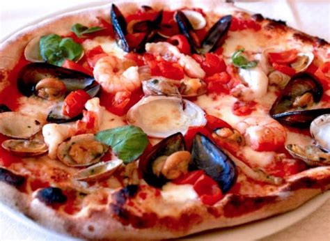 Una Squisita Ricetta Tradizionale La Pizza Ai Frutti Di Mare