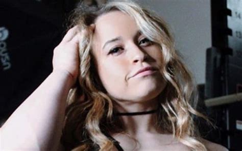 Jordynne Grace Stuns In Black Lingerie Photo Drop