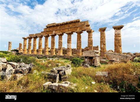 Acropolis Of Selinus Temple C Parco Archeologico Selinunte In