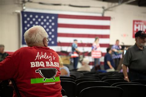 Photos Ashley Hinson S Barbecue Bash The Daily Iowan