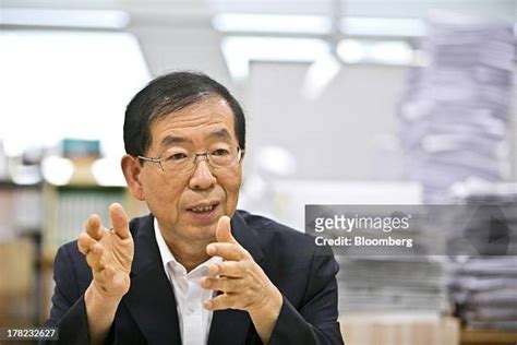 Seoul Mayor Park Won Soon Interview Photos And Premium High Res