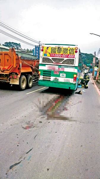 研究生閃機車摔倒 遭公車輾斃 社會 自由時報電子報