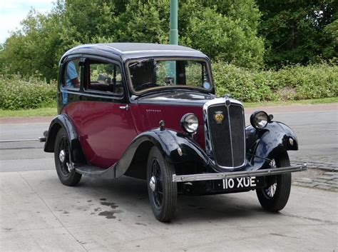 Solve Morris Eight Saloon Jigsaw Puzzle Online With Pieces