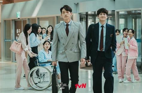 Drama Korea Dengan Rating Tertinggi Di Awal Tahun 2022 Ada Ghost Doctor