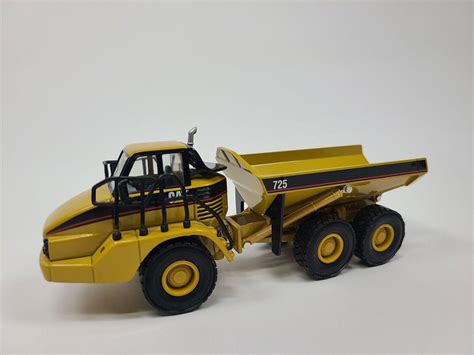 Caterpillar Cat 725 Articulated Dump Truck - Norscot 1:50 Scale Model ...