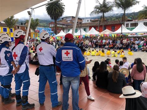 Cruzrojacol On Twitter Rt Cruzrojabogota Nuestros Voluntarios De La