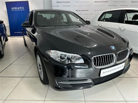 BMW Serija 5 518d LUXURY LINE 2016 God