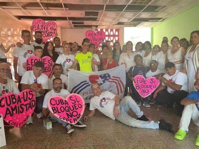 Cubainformacion Art Culo Puentes De Amor Y Code Pink Entregan