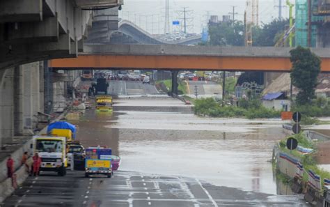 Kemenhub Sebut Kereta Cepat Jadi Biang Kerok Banjir Tol Japek Begini