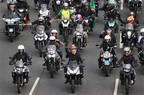 Bolsonaro Chega A Curitiba Para Motociata E Cio Veja Imagens Bem