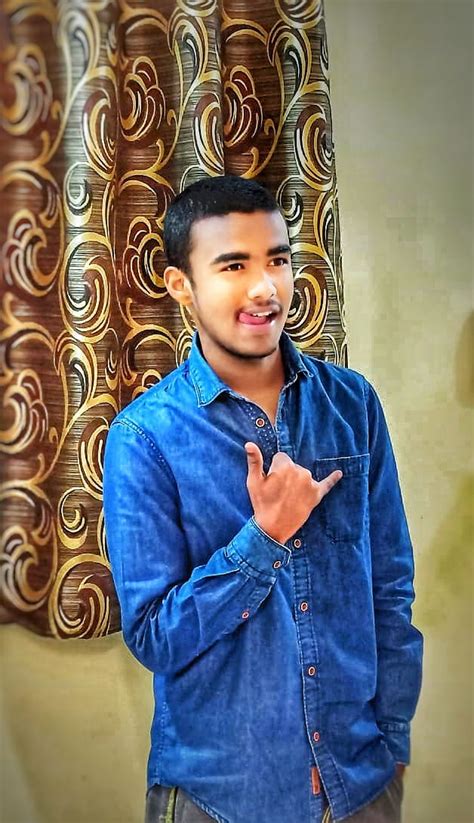 Vinayak Singh, Bio, Height, Age, Girlfriend, Career, Family & More ... 