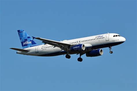 JetBlue Airways Airbus A320 Landing Editorial Image - Image of airplane, airliner: 22144965