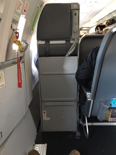 Frontier A321 Where Are The Flight Attendant Jump Seats In Row 10